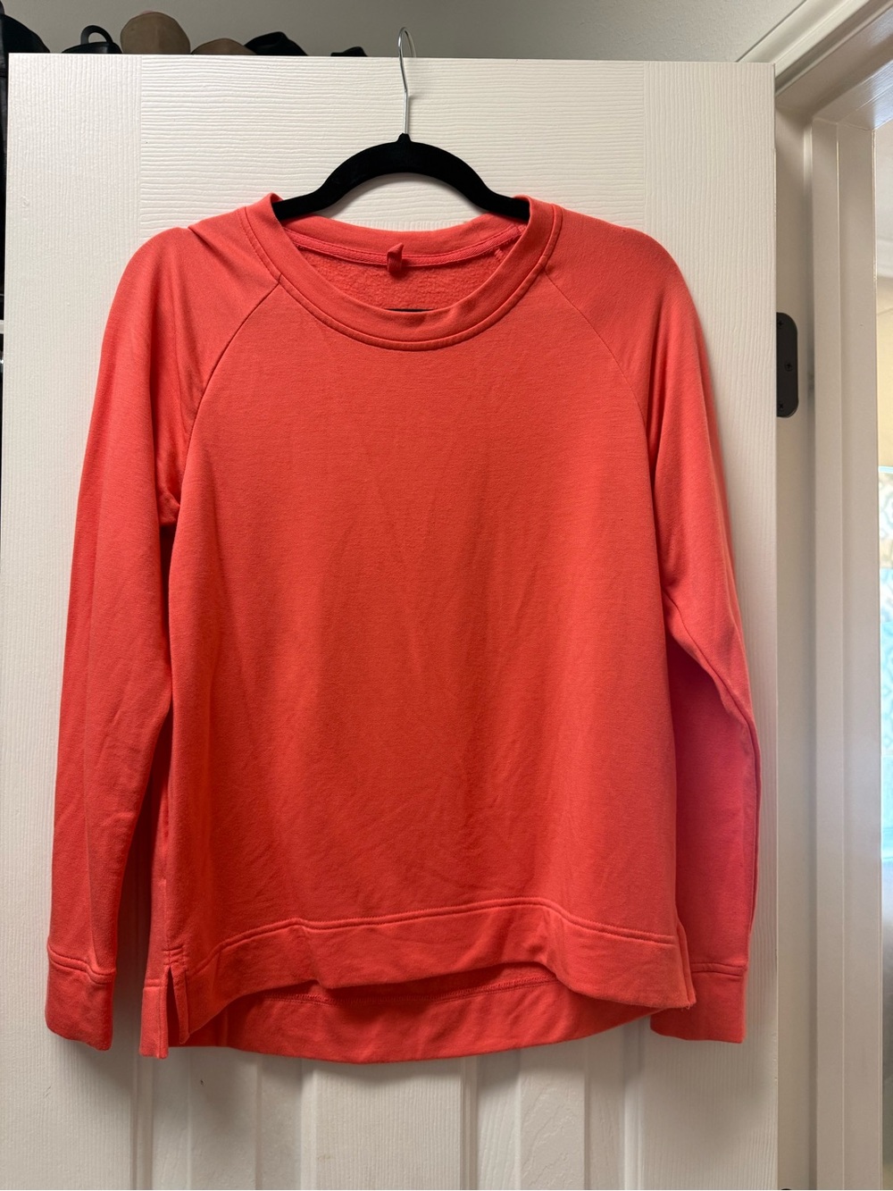 Women's Coral Crewneck Pullover Long Sleeve Top